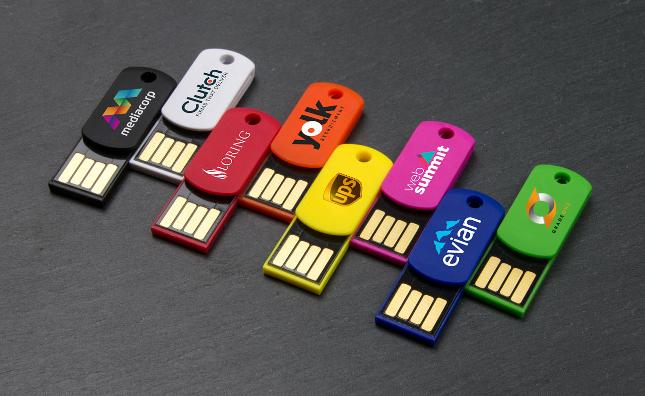 Clip  - 定製回形針 USB 隨身碟